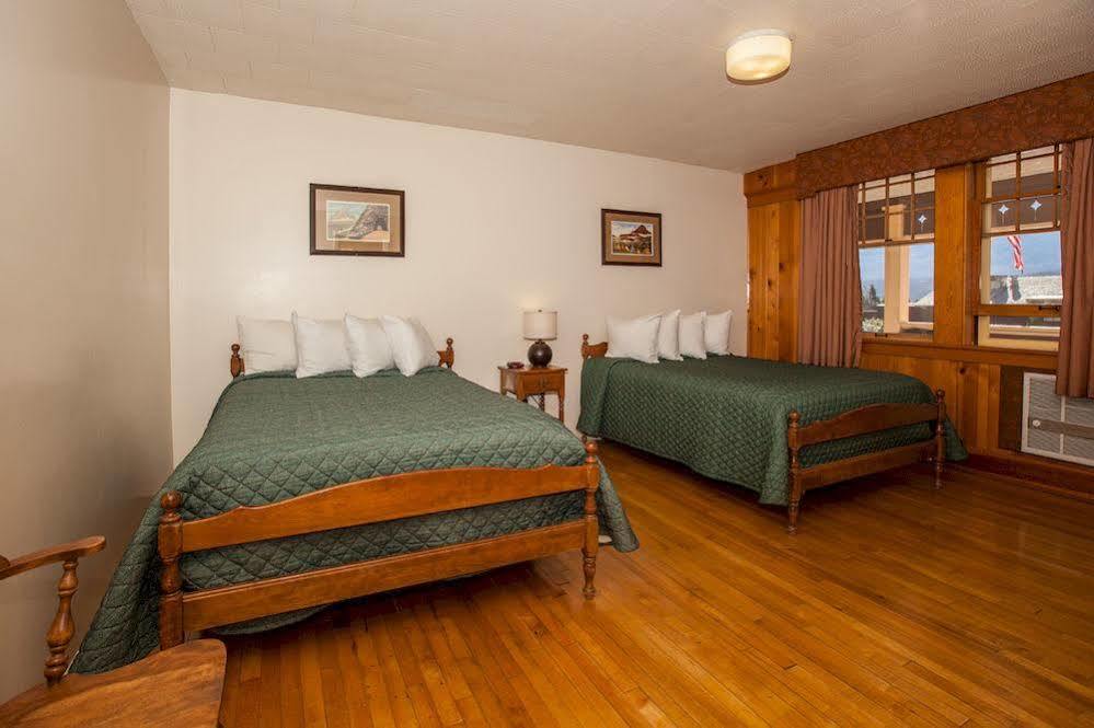 Rising Sun Motor Inn East Glacier Park Village Екстериор снимка